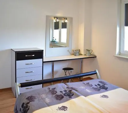 2 Sypialnie I Balkon 500 M Od Morza Apartamento